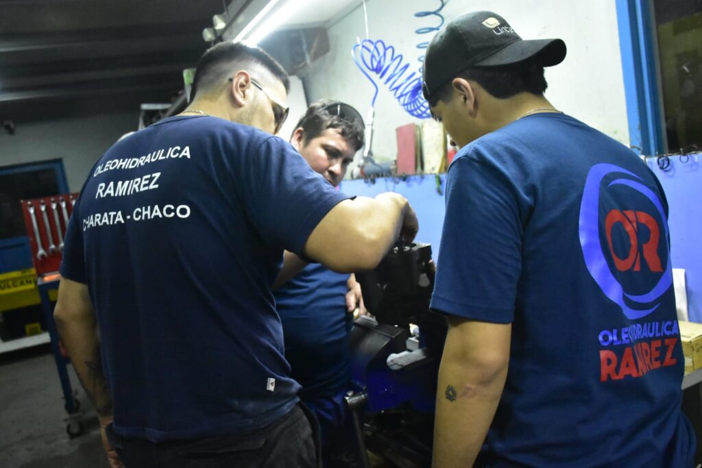 Cambio de conjunto rotante en bomba hidráulica a pistón